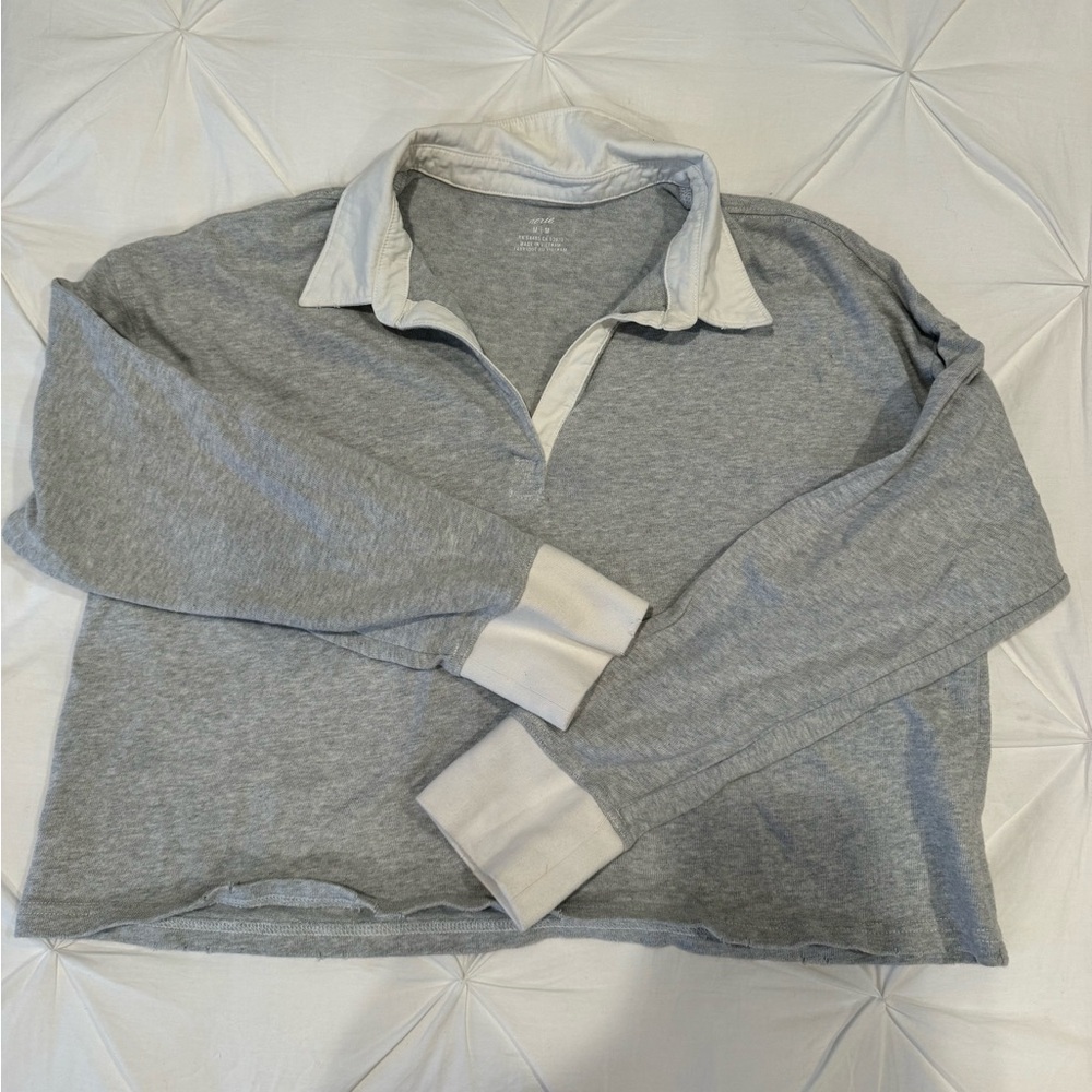Aerie Grey & White Collared Sweatshirt (can be dressed up or down)